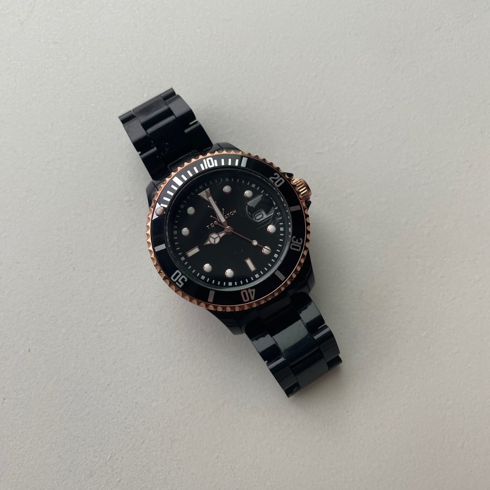 ToyWatch Black and Rose Gold - Picture 3 of 3
